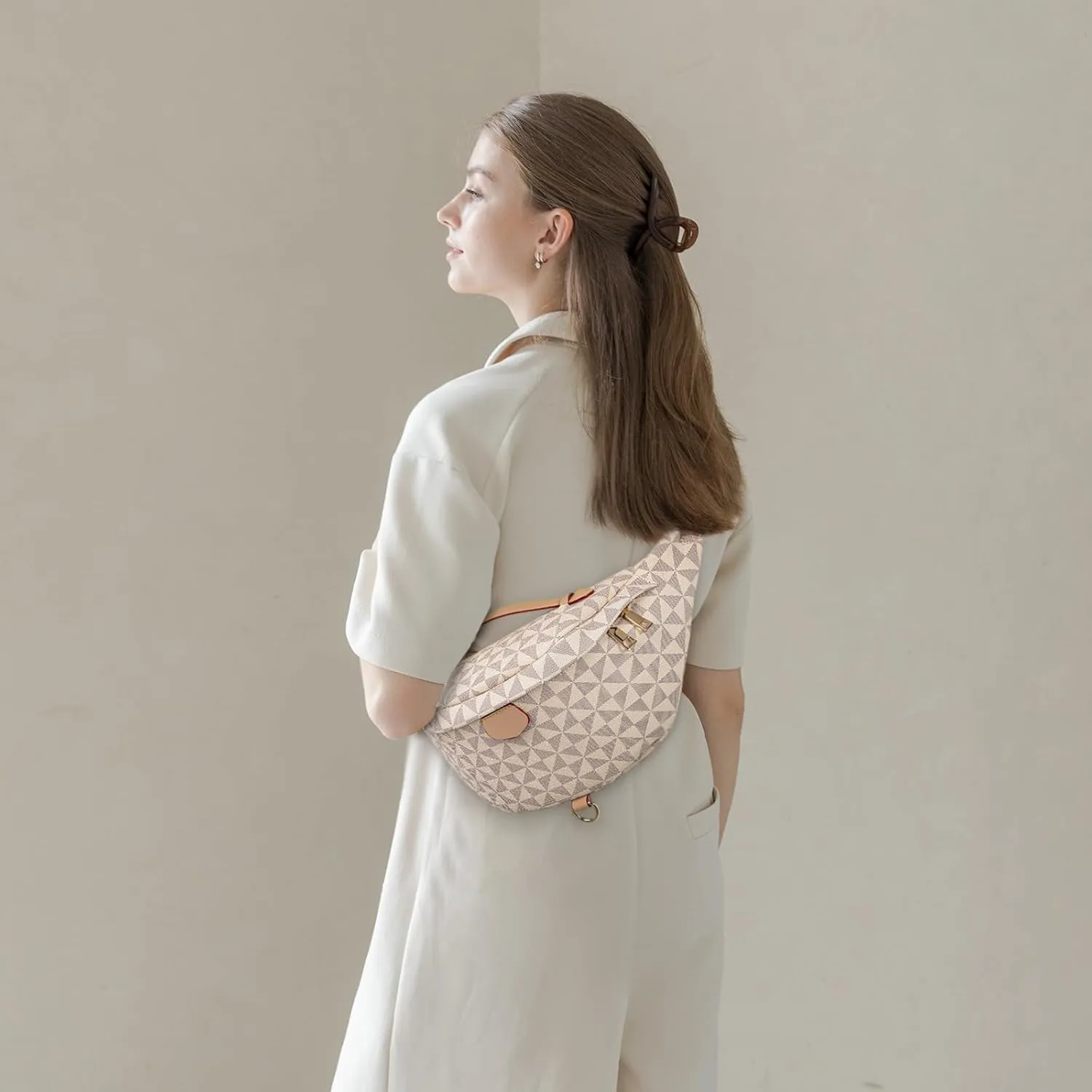 Crossbody Sling Bag for Women Fanny Pack with Adjustable Strap Large Opening Two-Way Zipper Closure Chest Bag Trendy Checkered Belt Bag for Daily Shopping Travel (Apricot white)