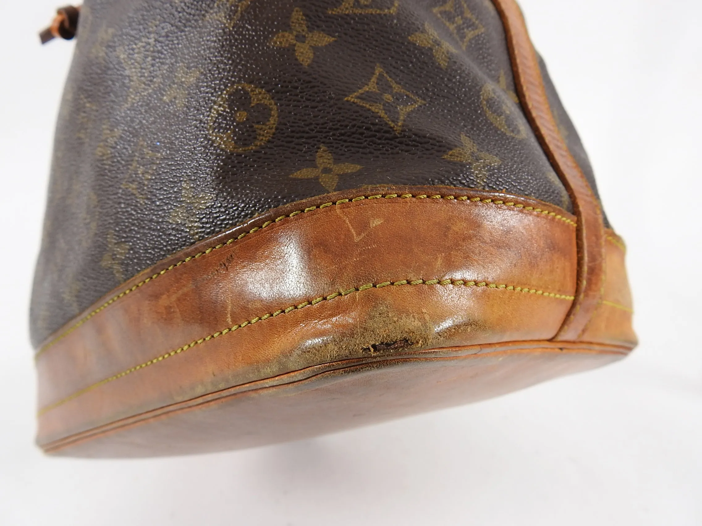 Louis Vuitton Vintage 1986 Monogram Noe GM Bucket Bag