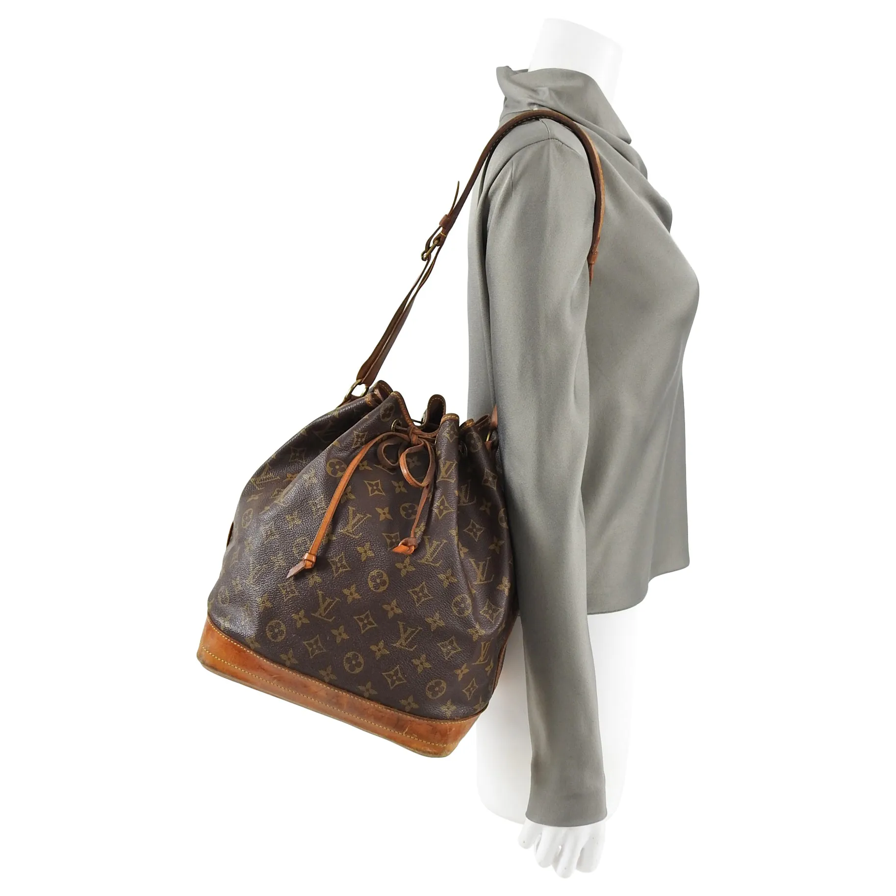 Louis Vuitton Vintage 1986 Monogram Noe GM Bucket Bag