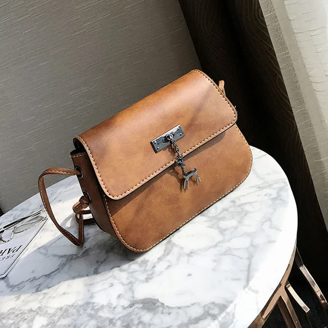 Mara's Dream Shell Women Messenger Bag