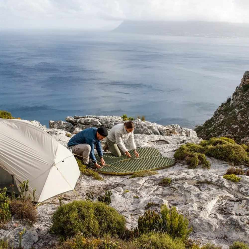 Naturehike Ultralight Inflatable Sleeping Pad 440 g / R Value 3.5