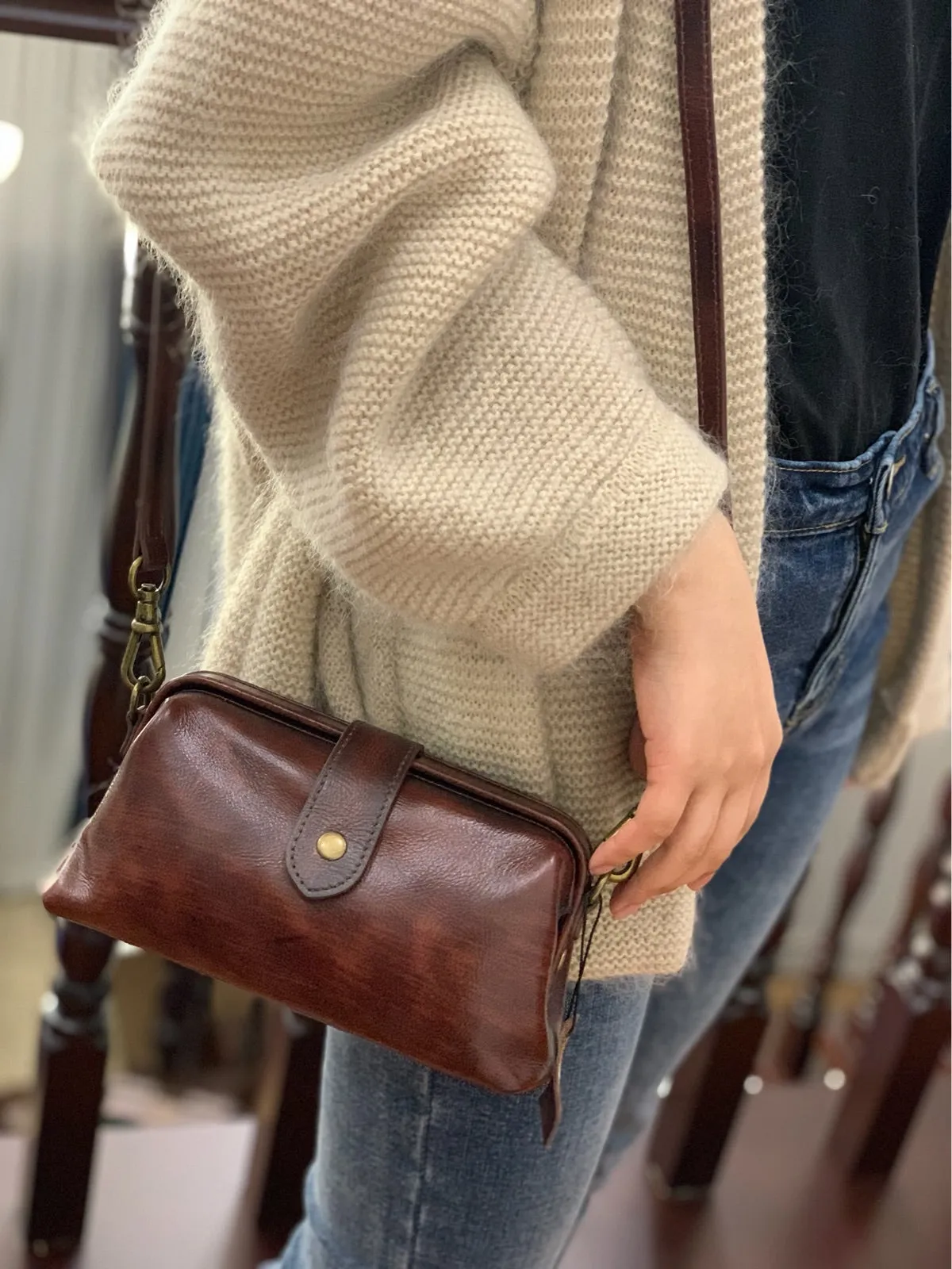 Real Leather Small Clip Satchel Crossbody Bag For Women